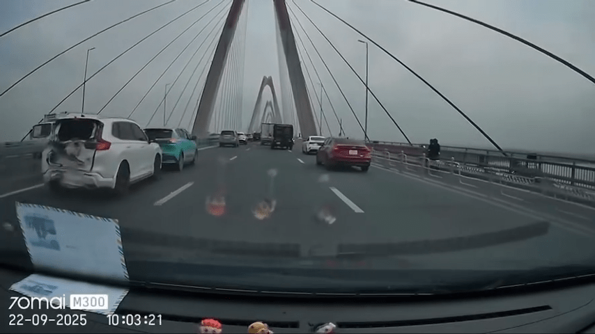 Bảo hiểm ô tô, Bảo hiểm thân vỏ ô tô, Emily xevaban, Bảo hiểm bắt buộc, Mua bảo hiểm ô tô, tư vấn bảo hiểm miễn phí, đòi quyền lợi bảo hiểm miễn phí, Va chạm dồn toa, Va chạm liên hoàn. Dồn toa ở cầu Nhật Tân